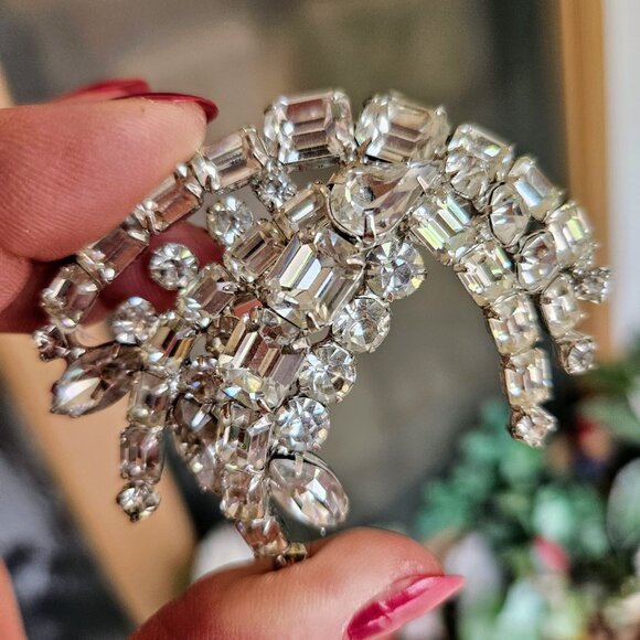 Vintage Kramer of New York Sparkling Clear Rhinestone Brooch Pin - Picture 5 of 8